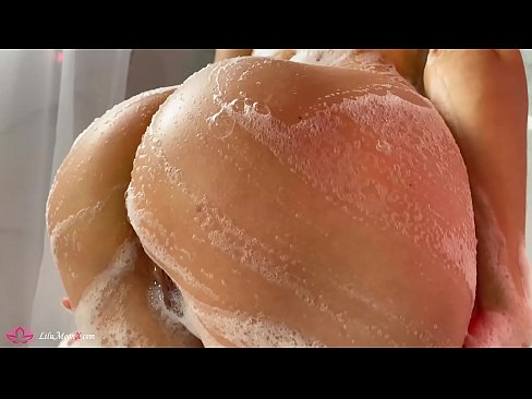 ❤️ Brunette siigaysa malax leh gariir ilaa kacsi daran qubeyska dhexdiisa ❤ Porno Guri