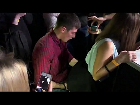 ❤️ Galmada dhabta ah ee goobta lagu caweeyo ee Ruushka. Gabar 18 jir ah oo u dhalatay dalka Ruushka ayaa futada iyo xubinta taranka kaga jirta goob lagu caweeyo ❤ Porno Guri